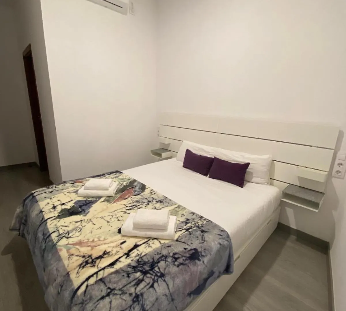 Pelicano Urban Apartment Seville 0*,