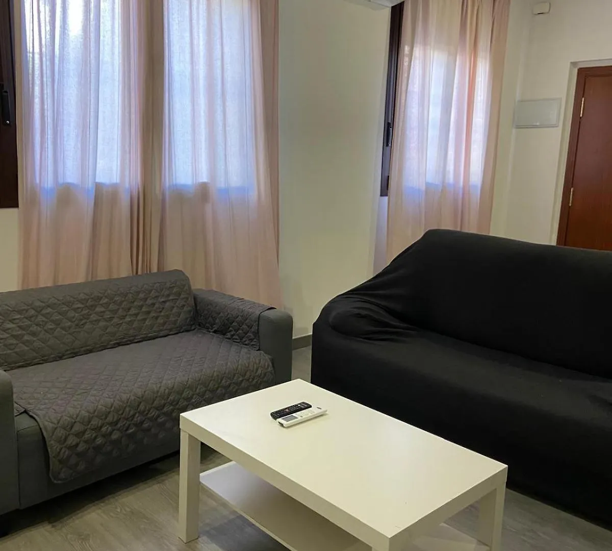 Pelicano Urban Apartment Seville 0*,  Spain